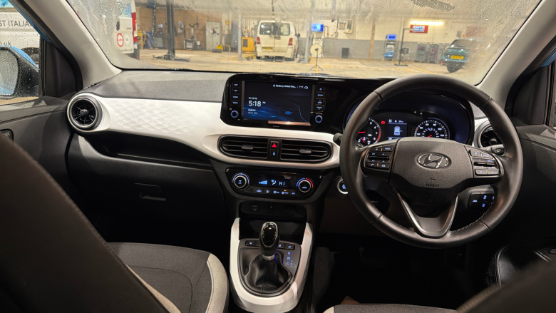 Hyundai i10 1.2 MPi Premium 5dr Auto Petrol Hatchback